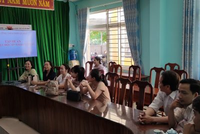 Tập huấn chuyên môn Trường.TẬP HUẤN DẠY HỌC MÔN HOẠT ĐỘNG TRẢI NGHIỆM HƯỚNG NGHIỆP và TẬP HUẤN GIÁO DỤC HỌC SINH KHUYẾT TẬT.