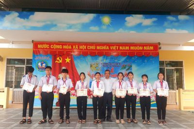 LỄ SƠ KẾT VÀ TRAO THƯỞNG HỌC KÌ I  NĂM HỌC 2024-2025