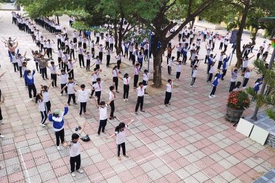 HOẠT ĐỘNG THỂ DỤC GIỮA GIỜ CỦA HS KHỐI 7-8 TRƯỜNG.